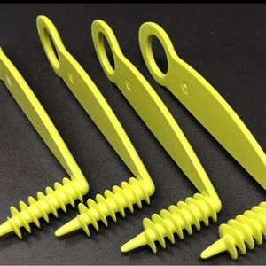 Tupperware Spiral Vegetable Garnish Slicers Green Set of 4 Brand New
